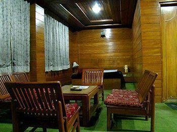 Chandermukhi Hotel Manāli Extérieur photo